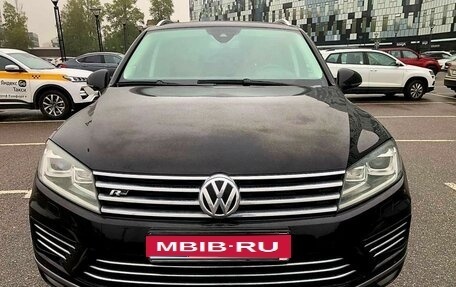 Volkswagen Touareg III, 2016 год, 3 195 000 рублей, 1 фотография