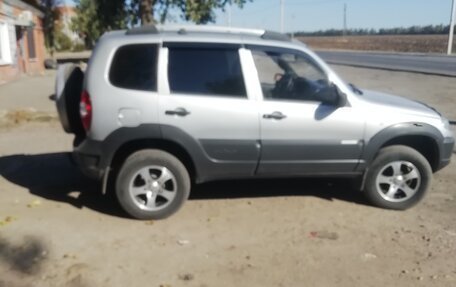 Chevrolet Niva I рестайлинг, 2012 год, 625 000 рублей, 4 фотография