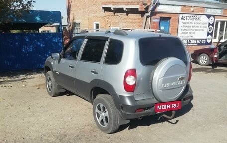 Chevrolet Niva I рестайлинг, 2012 год, 625 000 рублей, 3 фотография