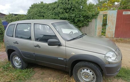 Chevrolet Niva I рестайлинг, 2014 год, 650 000 рублей, 3 фотография