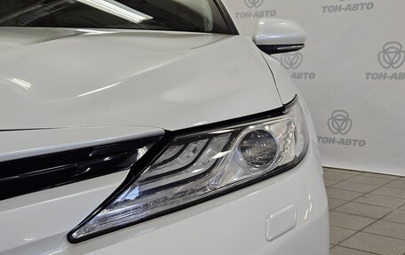 Toyota Camry, 2019 год, 2 950 000 рублей, 11 фотография