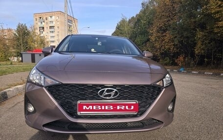 Hyundai Solaris II рестайлинг, 2020 год, 1 650 000 рублей, 8 фотография