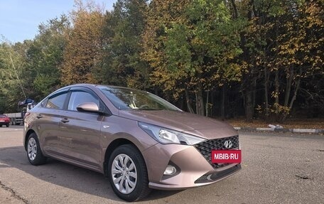 Hyundai Solaris II рестайлинг, 2020 год, 1 650 000 рублей, 2 фотография