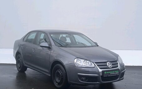 Volkswagen Jetta VI, 2010 год, 745 000 рублей, 3 фотография