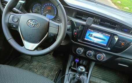 Toyota Corolla, 2013 год, 1 170 000 рублей, 10 фотография