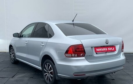 Volkswagen Polo VI (EU Market), 2015 год, 1 035 000 рублей, 6 фотография