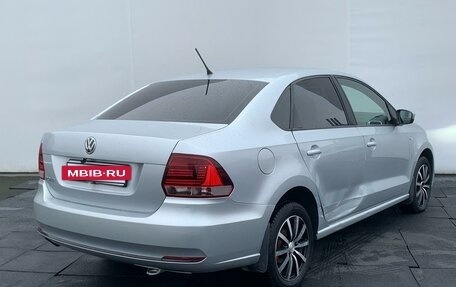 Volkswagen Polo VI (EU Market), 2015 год, 1 035 000 рублей, 8 фотография