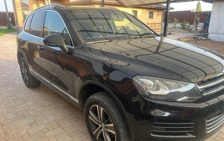 Volkswagen Touareg III, 2010 год, 2 298 000 рублей, 2 фотография