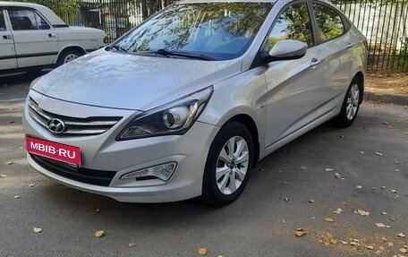 Hyundai Solaris II рестайлинг, 2016 год, 887 000 рублей, 1 фотография