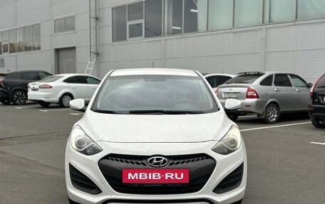 Hyundai i30 II рестайлинг, 2013 год, 950 000 рублей, 2 фотография