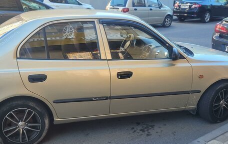 Hyundai Accent II, 2004 год, 300 000 рублей, 2 фотография