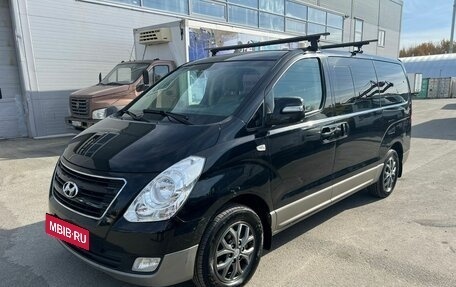 Hyundai Grand Starex Grand Starex I рестайлинг 2, 2016 год, 2 500 000 рублей, 3 фотография