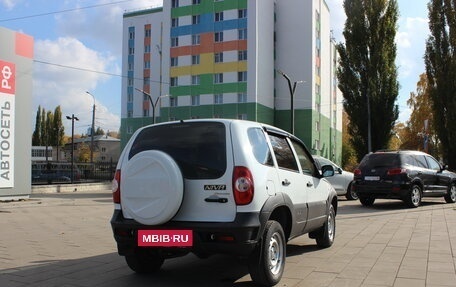 Chevrolet Niva I рестайлинг, 2016 год, 783 200 рублей, 2 фотография