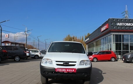 Chevrolet Niva I рестайлинг, 2016 год, 783 200 рублей, 5 фотография