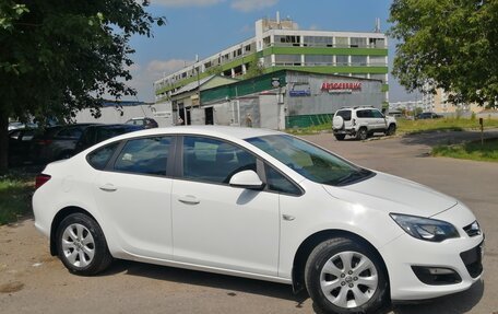 Opel Astra J, 2014 год, 1 220 000 рублей, 9 фотография