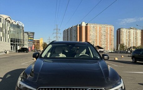 Volvo XC60 II, 2021 год, 4 300 000 рублей, 2 фотография