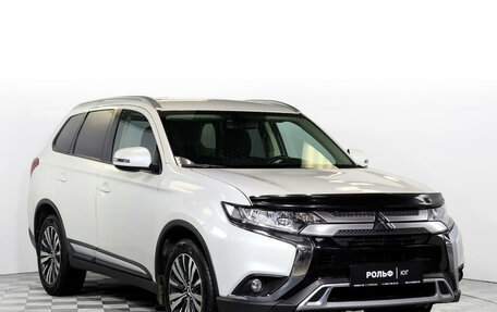 Mitsubishi Outlander III рестайлинг 3, 2019 год, 2 315 000 рублей, 3 фотография