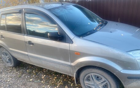 Ford Fusion I, 2004 год, 350 000 рублей, 4 фотография