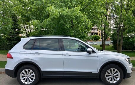 Volkswagen Tiguan II, 2019 год, 2 700 000 рублей, 5 фотография