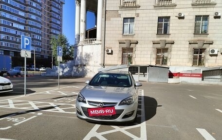 Opel Astra J, 2013 год, 1 200 000 рублей, 2 фотография