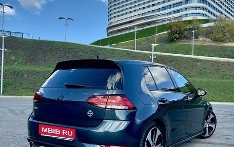 Volkswagen Golf GTI VII, 2018 год, 2 650 000 рублей, 2 фотография