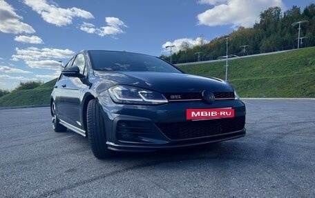 Volkswagen Golf GTI VII, 2018 год, 2 650 000 рублей, 3 фотография