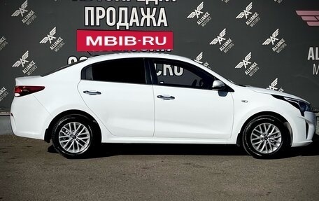 KIA Rio IV, 2018 год, 1 350 000 рублей, 10 фотография