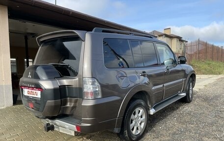 Mitsubishi Pajero IV, 2015 год, 2 600 000 рублей, 6 фотография