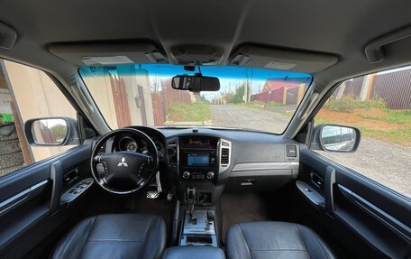 Mitsubishi Pajero IV, 2015 год, 2 600 000 рублей, 14 фотография