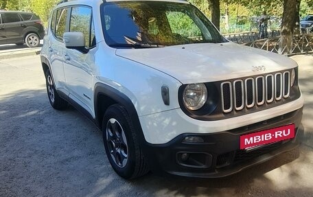 Jeep Renegade I рестайлинг, 2018 год, 1 880 000 рублей, 10 фотография