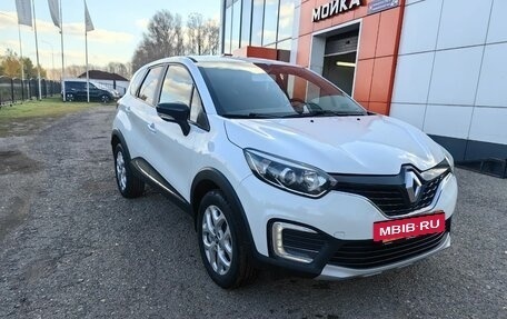 Renault Kaptur I рестайлинг, 2016 год, 1 380 000 рублей, 2 фотография