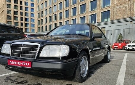 Mercedes-Benz W124, 1992 год, 570 000 рублей, 1 фотография