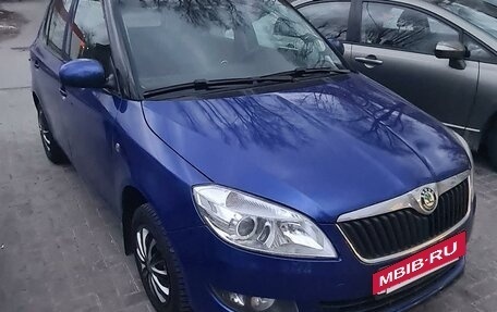 Skoda Fabia II, 2012 год, 750 000 рублей, 2 фотография