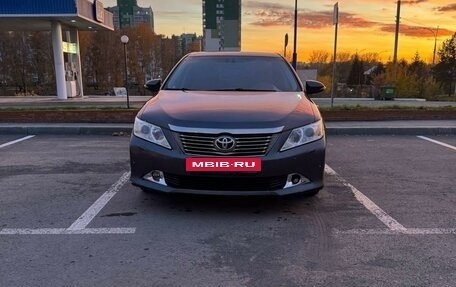 Toyota Camry, 2014 год, 2 100 000 рублей, 2 фотография