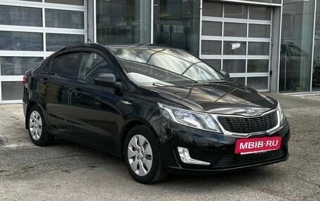 KIA Rio III рестайлинг, 2013 год, 920 000 рублей, 3 фотография