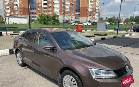 Volkswagen Jetta VI, 2014 год, 1 450 000 рублей, 2 фотография