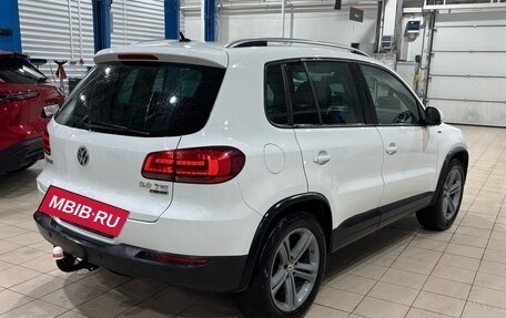 Volkswagen Tiguan I, 2016 год, 1 995 000 рублей, 3 фотография