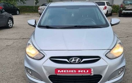 Hyundai Solaris II рестайлинг, 2013 год, 999 999 рублей, 6 фотография