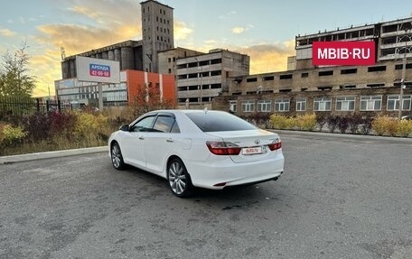 Toyota Camry, 2015 год, 1 900 000 рублей, 3 фотография