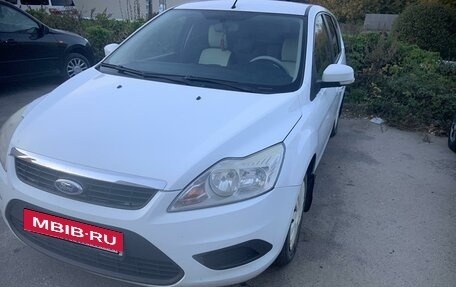 Ford Focus II рестайлинг, 2010 год, 700 000 рублей, 2 фотография