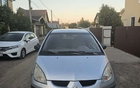 Mitsubishi Colt VI рестайлинг, 2005 год, 379 000 рублей, 1 фотография