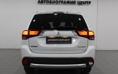 Mitsubishi Outlander III рестайлинг 3, 2018 год, 2 290 000 рублей, 6 фотография