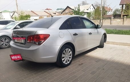 Chevrolet Cruze II, 2011 год, 950 000 рублей, 4 фотография