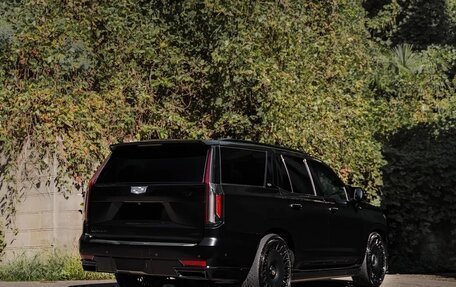 Cadillac Escalade V, 2022 год, 13 800 000 рублей, 2 фотография