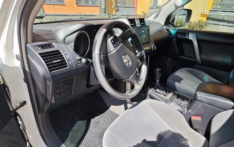 Toyota Land Cruiser Prado 150 рестайлинг 2, 2012 год, 2 620 000 рублей, 16 фотография