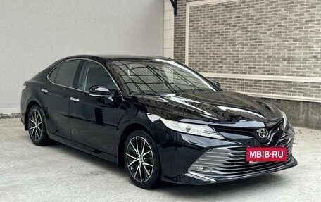 Toyota Camry, 2019 год, 3 200 000 рублей, 2 фотография