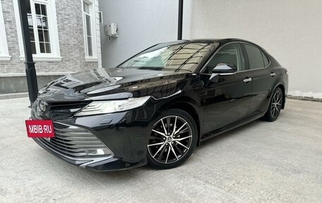 Toyota Camry, 2019 год, 3 200 000 рублей, 6 фотография