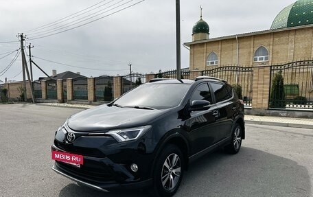 Toyota RAV4, 2016 год, 2 070 000 рублей, 4 фотография