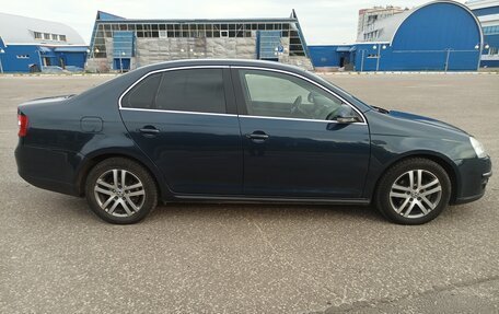 Volkswagen Jetta VI, 2009 год, 700 000 рублей, 6 фотография