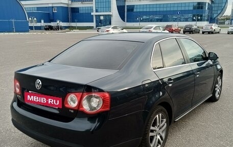 Volkswagen Jetta VI, 2009 год, 700 000 рублей, 5 фотография